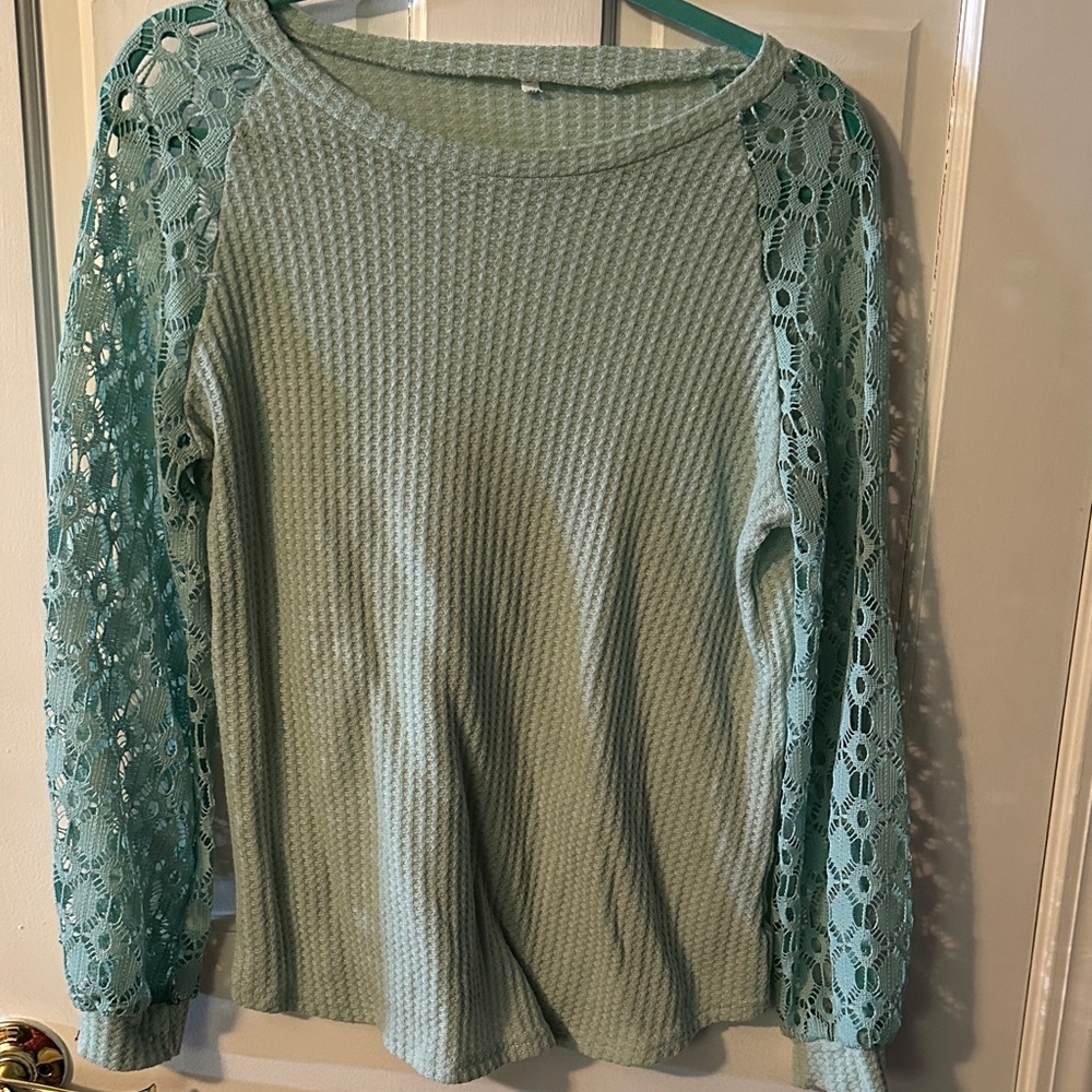 Amazon Women's Mint Green Lace Sleeve Blouse